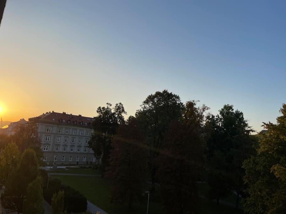 Studio With A View On City Center Park Maribor Buitenkant foto